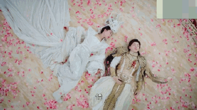 《香蜜》旭凤被捅后只问了两个问题,最后的一滴泪和锦觅的一声