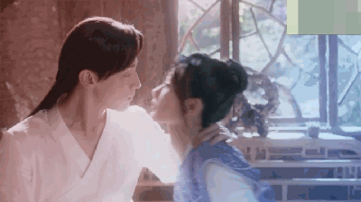 《香蜜》旭凤被捅后只问了两个问题,最后的一滴泪和锦觅的一声