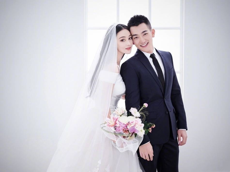 张馨予婚礼现场布置细节曝光，唯美浪漫有如童话世界