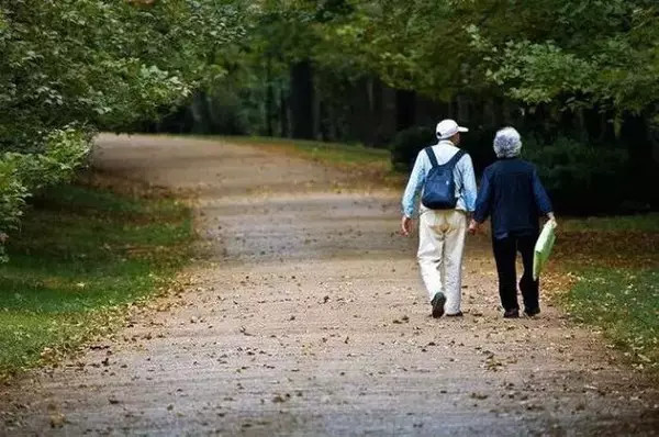 不要争争吵吵,其实一晃就老 | 早安