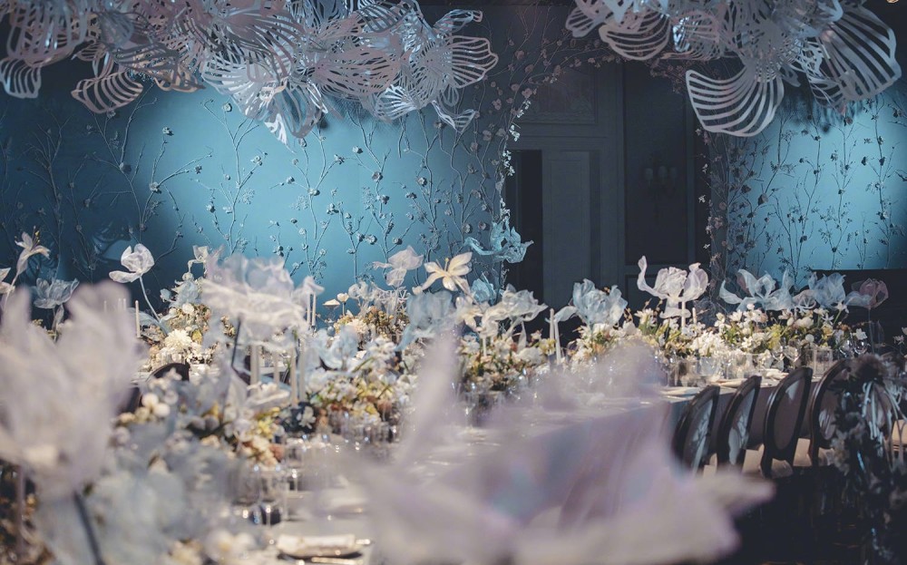 张馨予婚礼现场布置细节曝光,唯美浪漫有如童