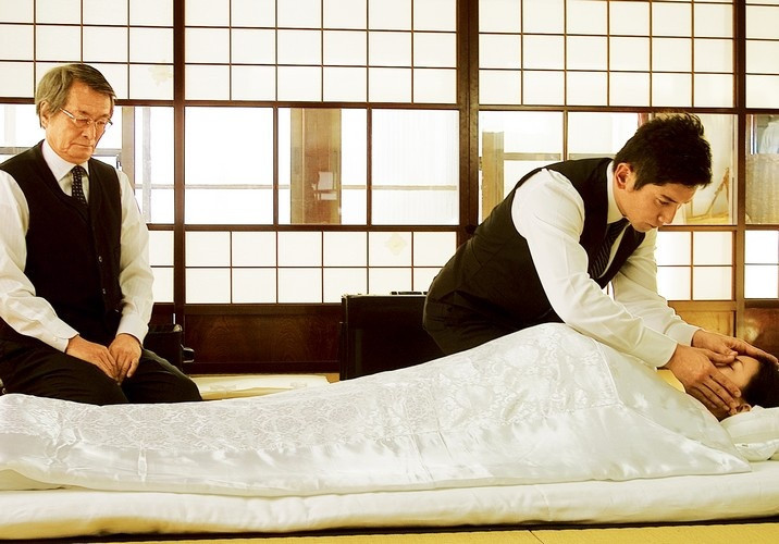 张国立韩庚演父子,许晴角色成谜,《入殓师》导