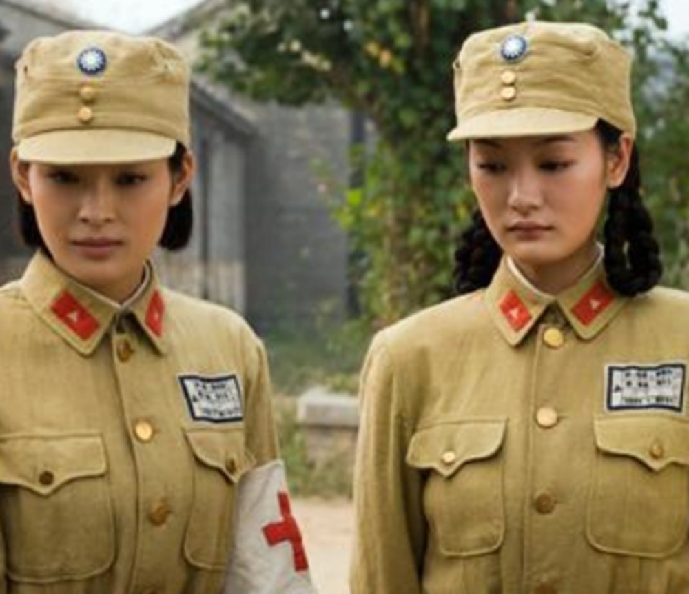我军俘获国民党女兵,李克农:放走穿长靴的!原因太简单