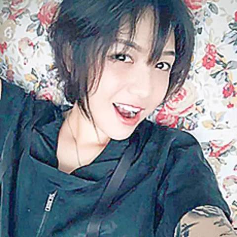 明明可以靠颜值,顶着<em>女版吴亦凡</em>称号非要搞纹