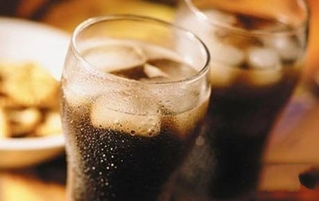 生活大揭秘:喝可乐杀精是真是假?