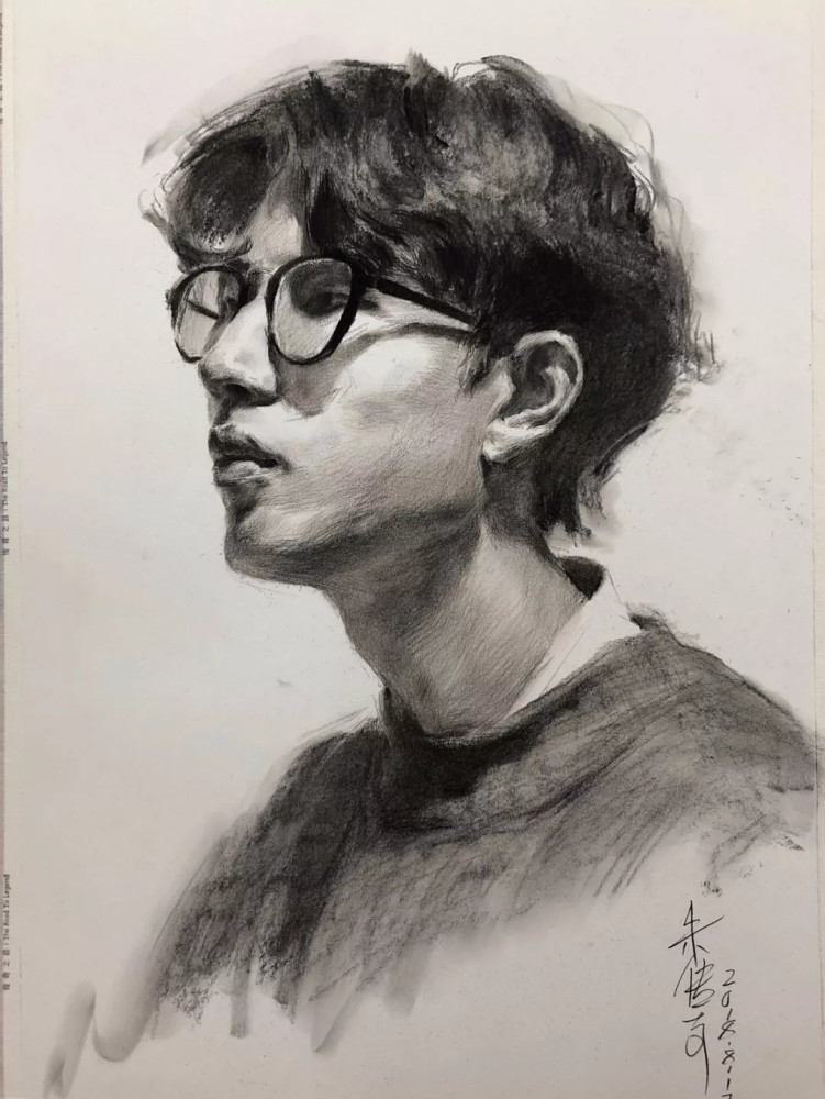 教你画戴眼镜的韩范男青年四分之三侧素描头像
