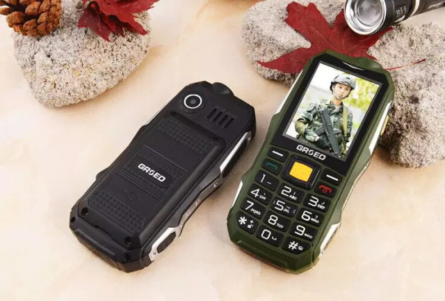 全球最强!军工三防!可以用来砸核桃的手机!