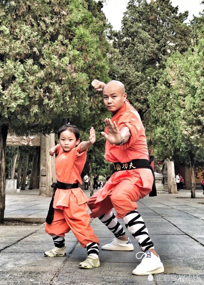 乐嘉送5岁女儿去少林寺被骂惨，背后原因让人泪崩