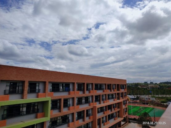 新塘路与向阳路交汇处附近 株洲美的学校9月1