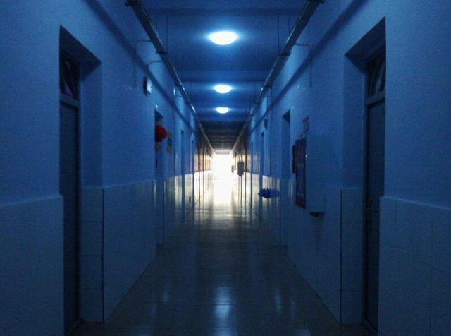 心理学:你觉得哪条走廊最恐怖?测出你最近需要小心身边的什么