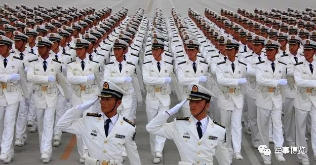 中国海军巨型"奶妈"服役,帅到爆,将成为未来舰队核心