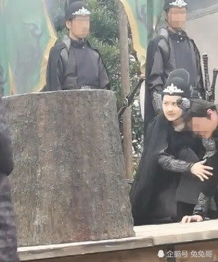 赵本山女儿球球新造型流出，女扮男装贴小胡子像极了本山大叔（组图） - 6
