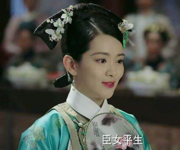 《如懿传》明玉出场剧照太美,结局却自焚,还