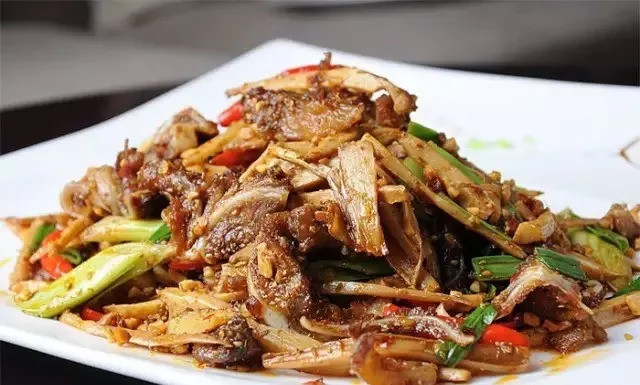 笋干巴骨肉