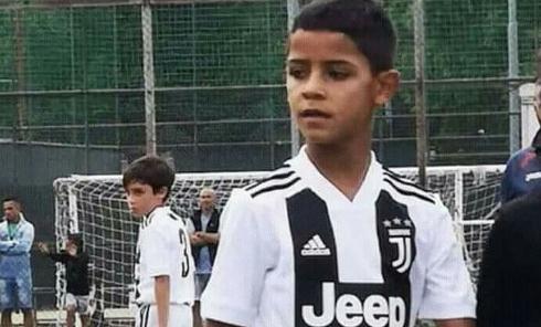 C罗没进球儿子拔头筹 迷你罗内切劲射各种秀!