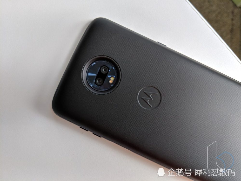 摩托罗拉Moto Z3 Play评测 最大的软肋是价格