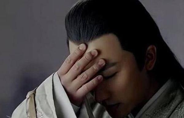 娱乐圈这些男星的手堪比手模!杨洋倒数,第一竟然不是王凯?