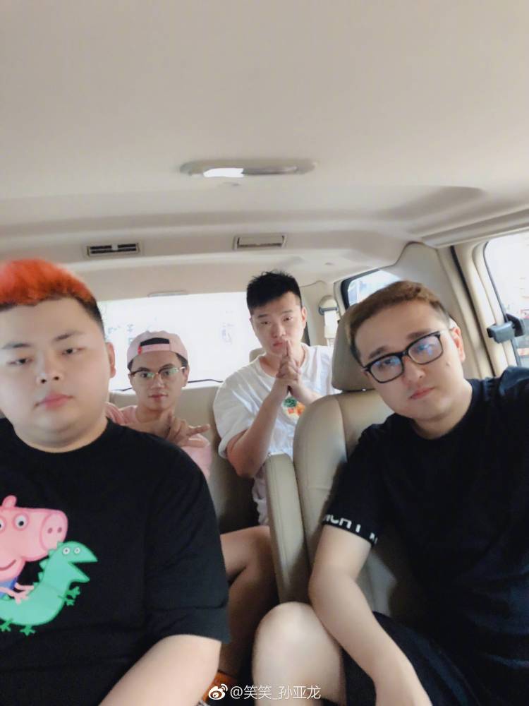 笑笑、西卡将在企鹅电竞直播,新房间号77777