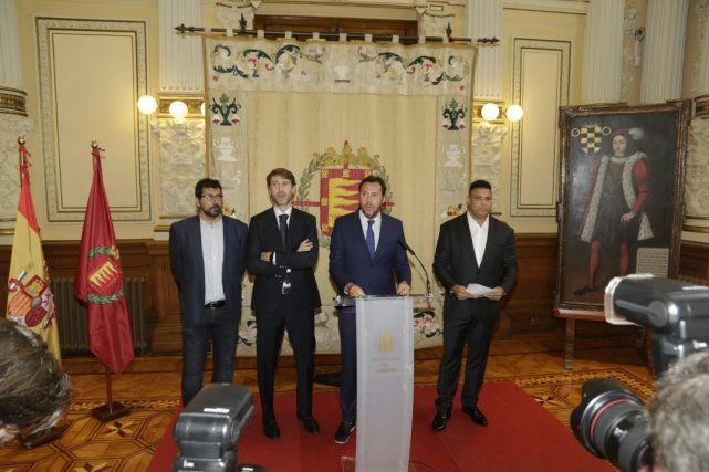 巴拉多利德宣布罗纳尔多成为球队最大股东 或