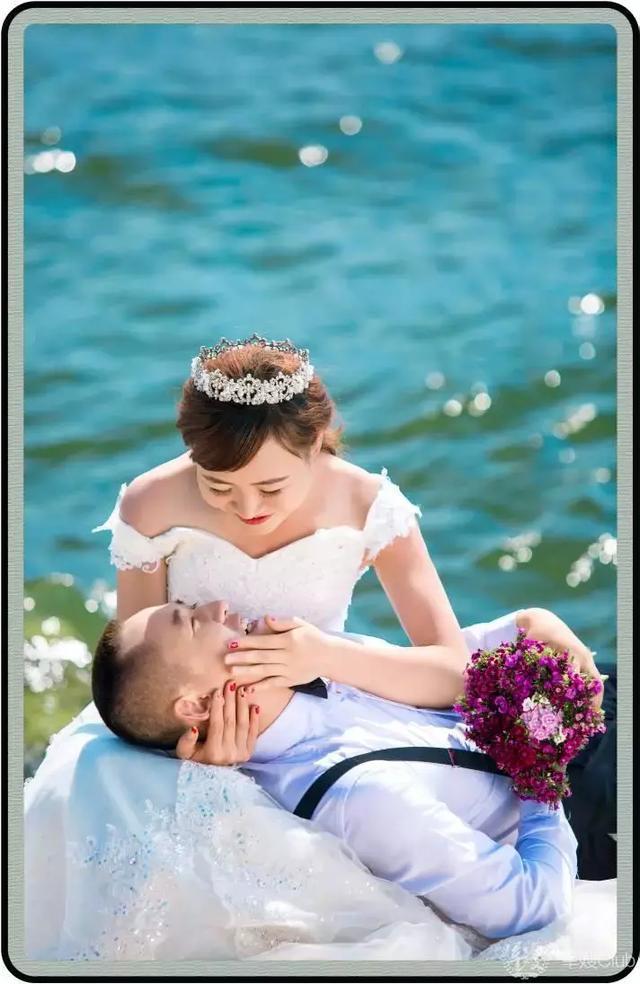 闪来的军婚别样美:认识3个月,第1次见面就领