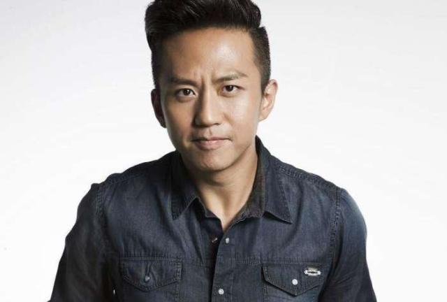 邓超再度执导喜剧，搭档仍是俞白眉，网友：闻到了烂片的气息