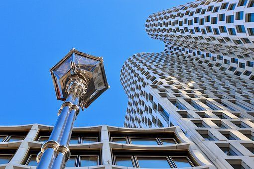 70年后房屋产权自动续期 为征收房地产税奠定