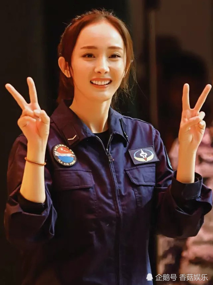 杨幂王威互关,那段互怼日常分明就是杨幂好人