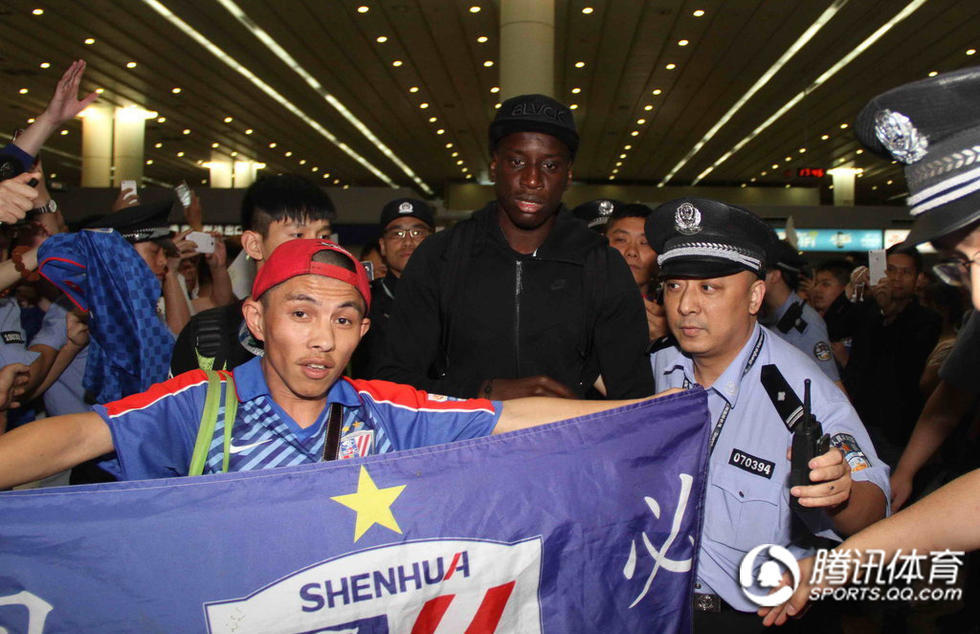 亿时代 恒大2亿签2人 梅西2.5亿秒C罗_房产-黄