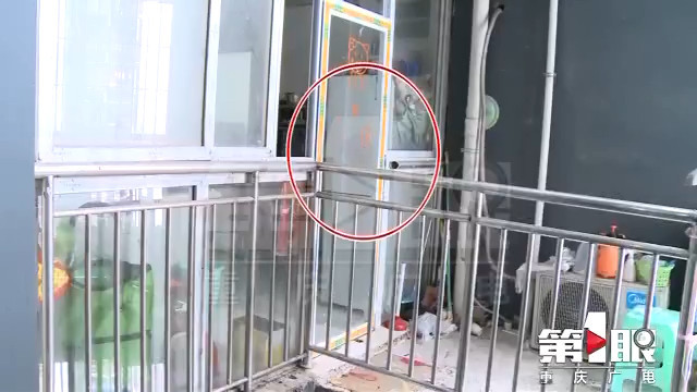 邻居违章搭建邻近卫生间 找其理论被拒绝