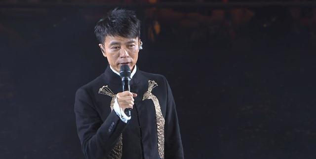 浅述零瑕疵现场演唱歌手李克勤的心路历程