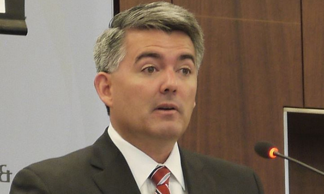 美官员叫嚣谁对台湾不利制裁谁 岛内:关美国