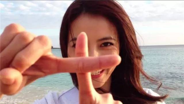 只知道在朋友圈晒自拍吗?真是够了!