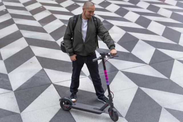 打车服务公司Lyft推出首批电动滑板车 由小米生产