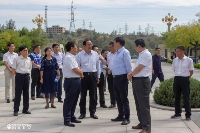 陕西省教育厅王建利厅长一行莅临神木职院考察