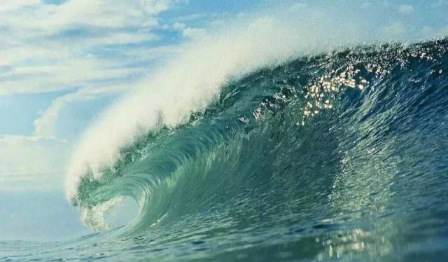 多数人25岁就死了,一直到75岁才埋。