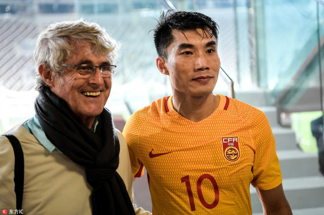 米卢写给国足的信:亚洲杯请进8强 否则2022是