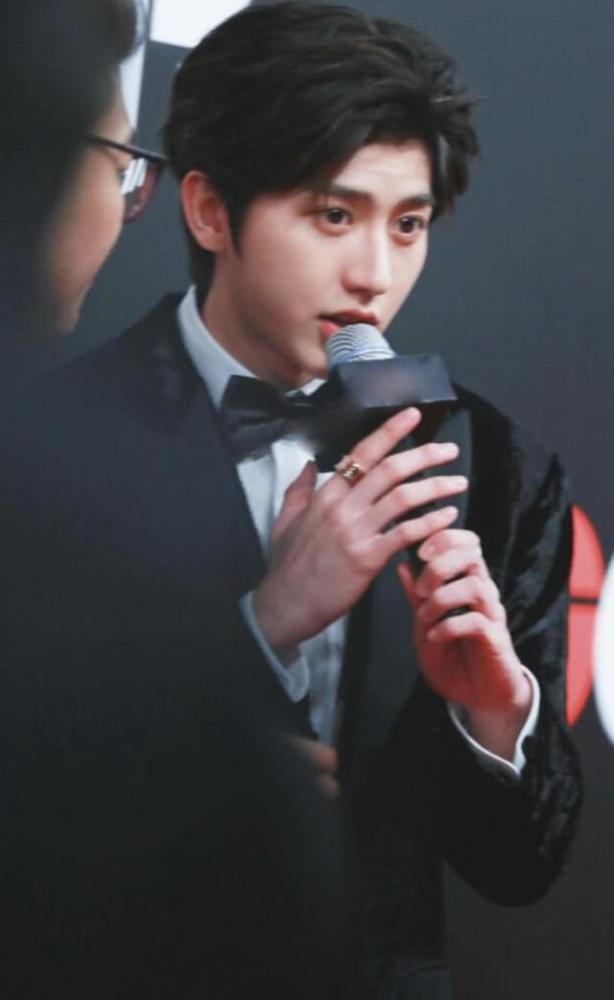 魅力爆棚!蔡徐坤真的是女神收割机,连小S都说