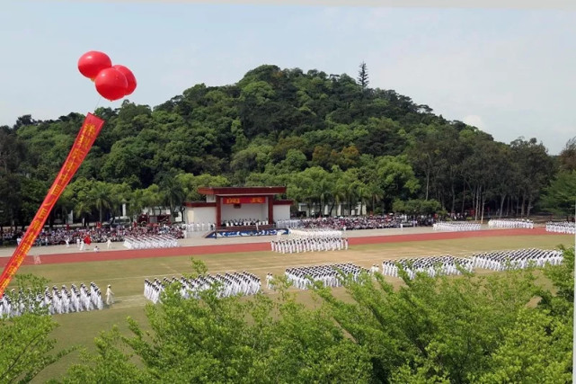 南海舰队某训练基地 该训练基地成立于1950年, 是海军最早成立的士兵