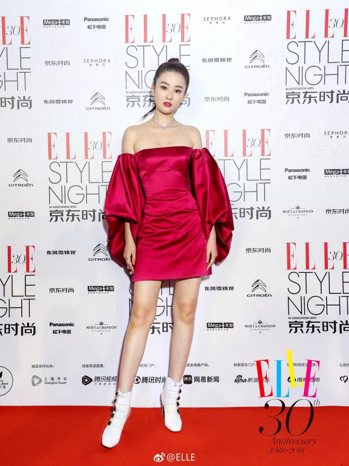 杨幂唐嫣AngelaBaby倪妮,新旧闺蜜红毯争艳,谁