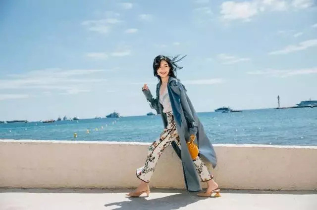 这7个女生拍照通用姿势拍出来的照片很自然