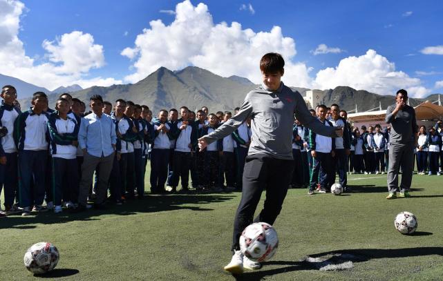 奥运健儿公益服务大行动走进西藏 孙玉洁讲解