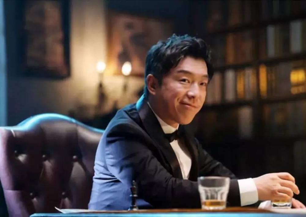 影帝黄渤也曾被人看不起?成名前买手机被嘲笑