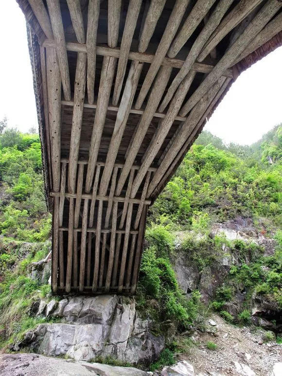清院本 ps:后来人们在浙江,福建一代的山区里找到一些叠梁拱木桥