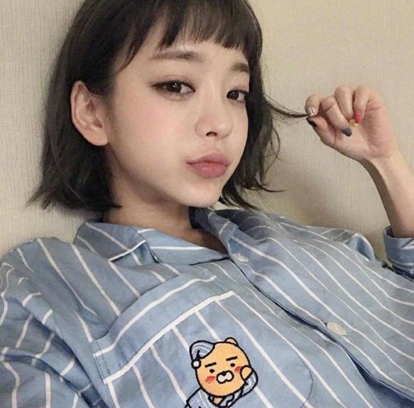 短发美女图片_短发美女自拍照