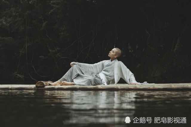抖音最帅"和尚",凭一张照片圈粉100多万,网友:被他