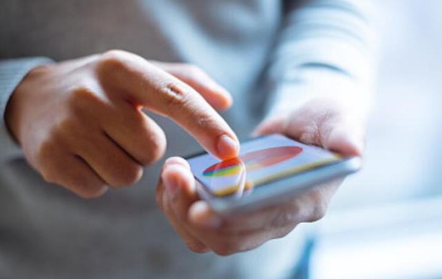 手机App自动续费套路多 专家:应加强监管