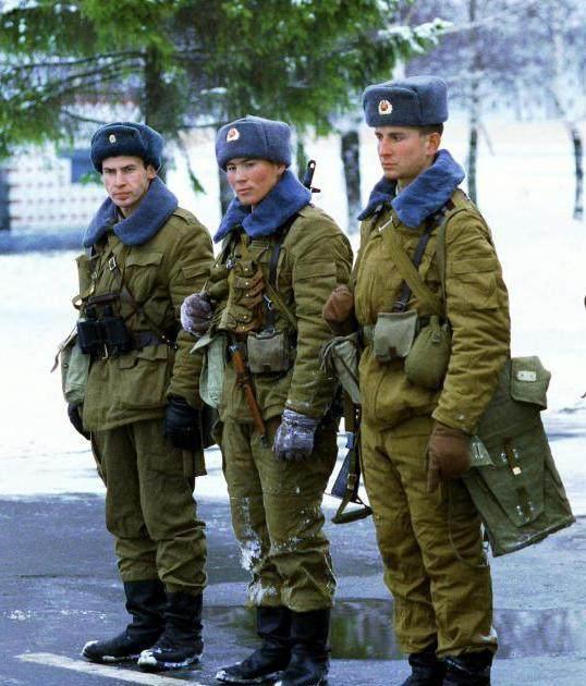 阿富汗作战中,苏联军队穿着什么样的野战军服?