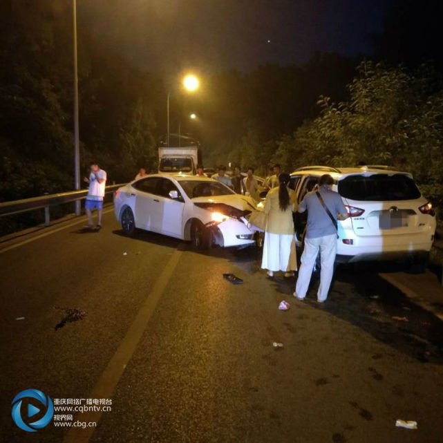 新手司机单独上路 未到高速先出事故