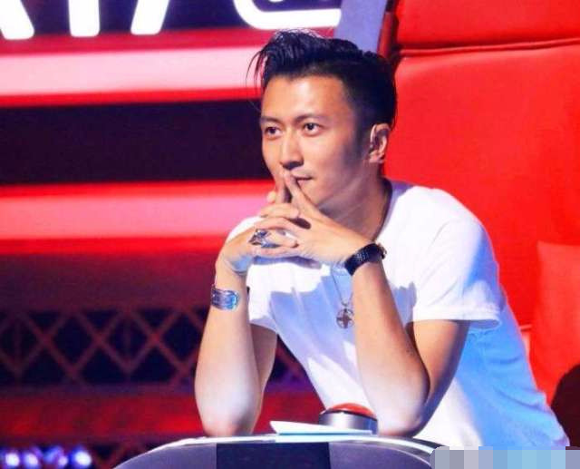 谢霆锋看不上小鲜肉?与吴亦凡同框,网友:打脸