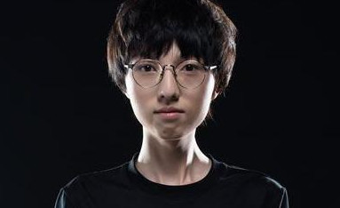 双打野能稳能刚世界绝无仅有 香锅无愧RNG隐